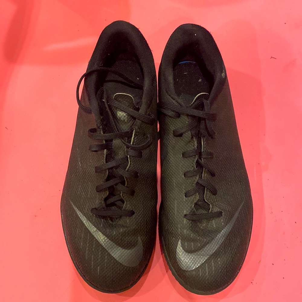 Kids Nike Indoor Soccer Cleats